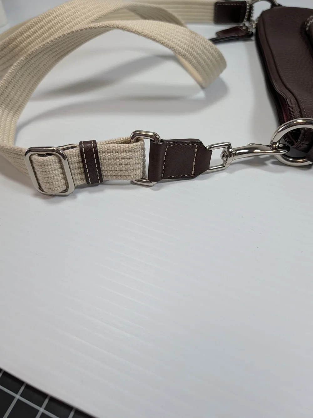 Coach Chocolate Brown Pebbled Leatherman Chelsea Crossbody Turnlock Purse Strap